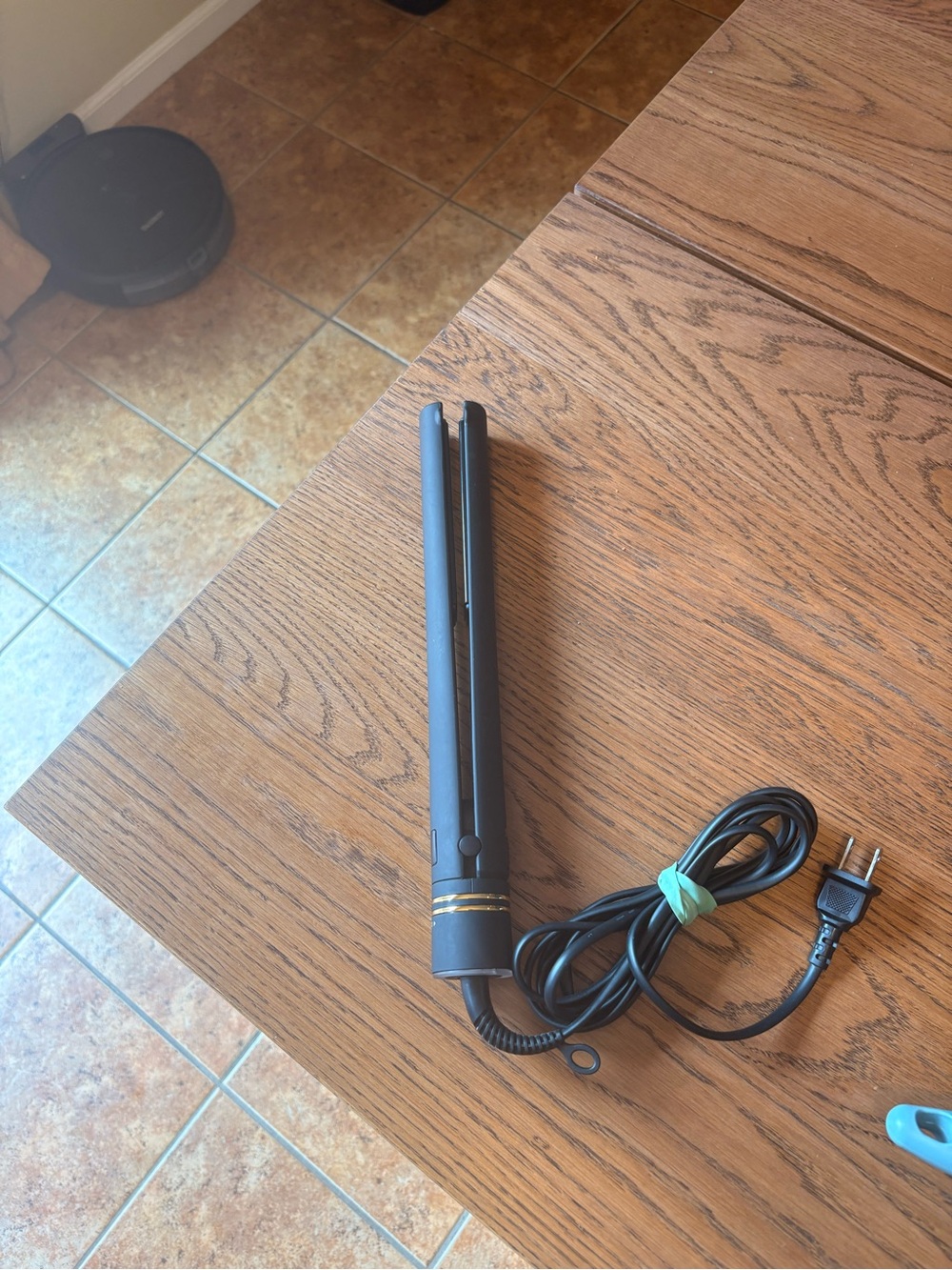 Hot Tools Black & Good Flat Iron 1”